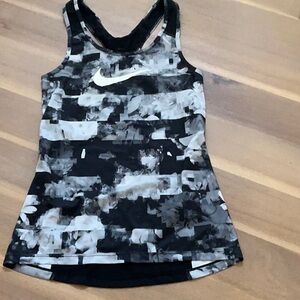 Nike Black and White Fitted DRI-FIT Tank Top